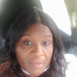 Meet your Posher, Carrie